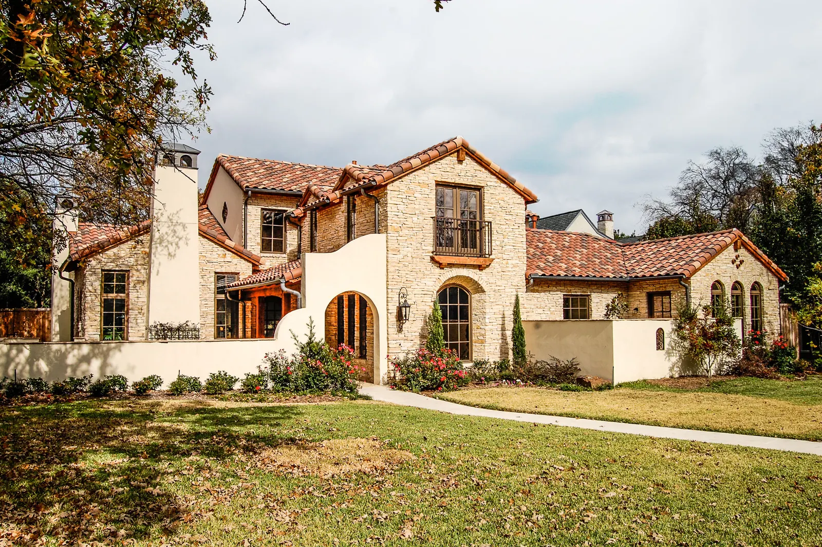 5501 Caruth — Spanish Colonial